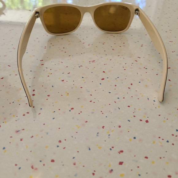 Ray-Ban tortoiseshell sunglasses SOLD - Picture 4 of 6